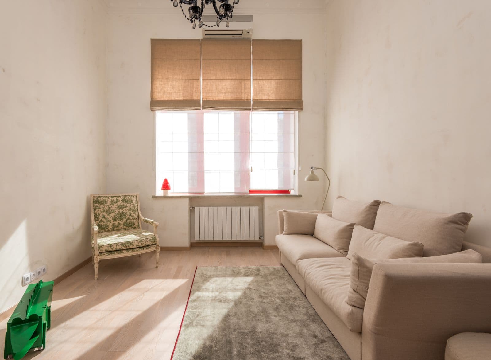Upholstery cleaning